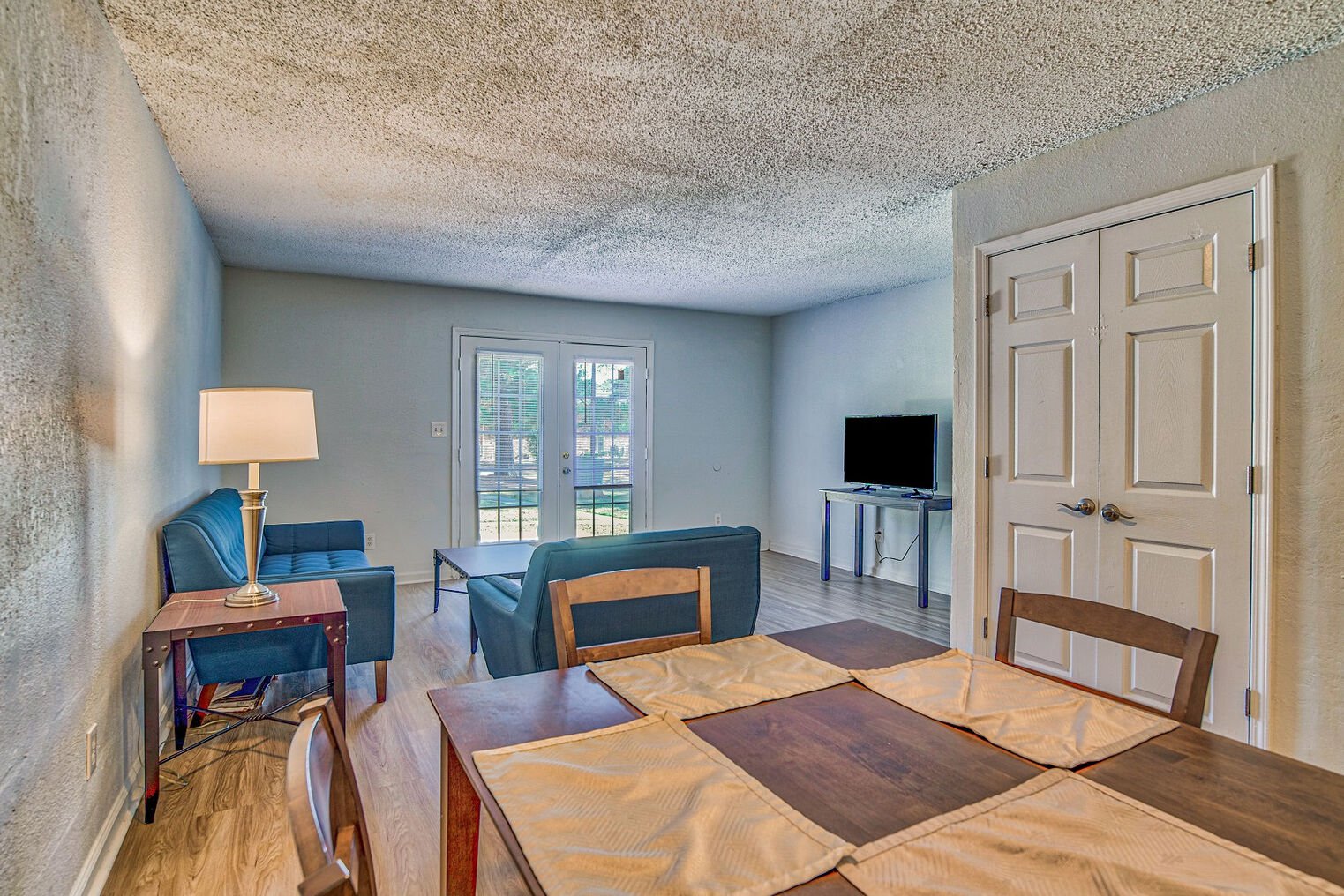 at Towne West Manor features spacious two & three bedroom apartment homes